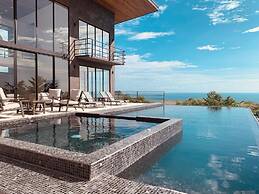 Prime Hermosa: Ocean View Villa w/ Infinity Pool by RedAwning