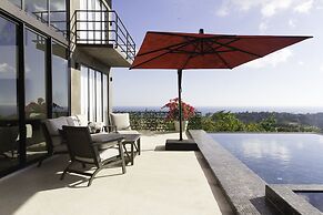 Prime Hermosa: Ocean View Villa w/ Infinity Pool by RedAwning