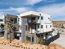 A Sapphire Sunset 5 Bedroom Townhouse