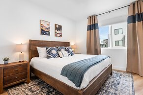 A Sapphire Sunset 5 Bedroom Townhouse