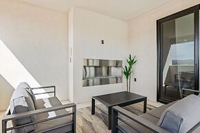 A Sapphire Sunset 5 Bedroom Townhouse