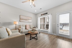 On The Rocks 3 Bedroom Condo by RedAwning