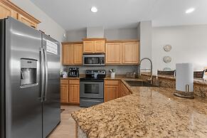 On The Rocks 3 Bedroom Condo by RedAwning