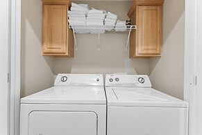 On The Rocks 3 Bedroom Condo by RedAwning