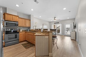 On The Rocks 3 Bedroom Condo by RedAwning