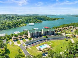 On The Rocks 3 Bedroom Condo by RedAwning