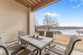 On The Rocks 3 Bedroom Condo by RedAwning