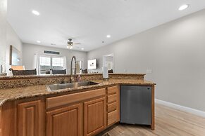 On The Rocks 3 Bedroom Condo by RedAwning