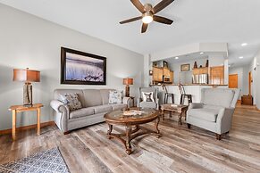 Skippin Stones 2 Bedroom Condo by RedAwning