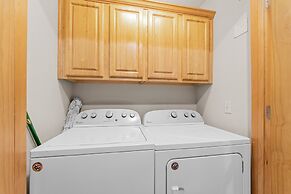 Skippin Stones 2 Bedroom Condo by RedAwning