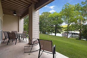 Skippin Stones 2 Bedroom Condo by RedAwning