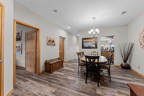 Skippin Stones 2 Bedroom Condo by RedAwning