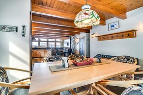 Lakefront New Hampshire Hideaway w/ Deck & Views