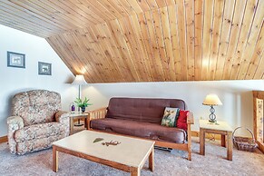 Lakefront New Hampshire Hideaway w/ Deck & Views