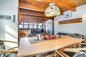Lakefront New Hampshire Hideaway w/ Deck & Views