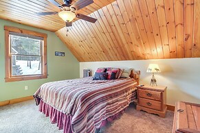 Lakefront New Hampshire Hideaway w/ Deck & Views