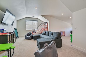Flagstaff Group Getaway w/ Game Room & Deck