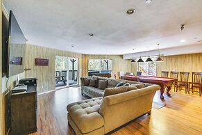 Serene Big Bear Retreat w/ Hot Tub + Game Room!