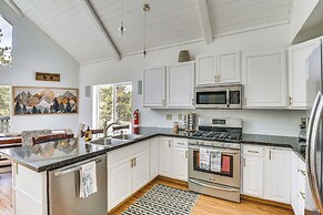 Serene Big Bear Retreat w/ Hot Tub + Game Room!