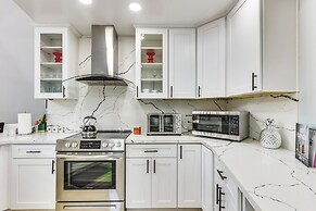 North San Diego Retreat W/deck, Fire Pit Table!