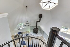 North San Diego Retreat W/deck, Fire Pit Table!