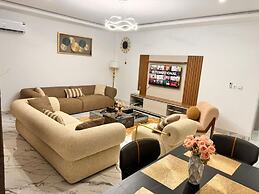 Everluxe Residence