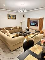 Everluxe Residence