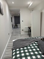 Studio Flat in London