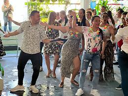 La Puerta del Angel Isla  Club