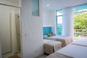 La Puerta del Angel Isla  Club