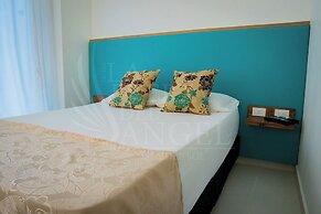 La Puerta del Angel Isla  Club