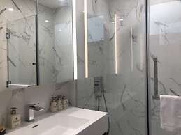 DongDong Apartment The Metropole