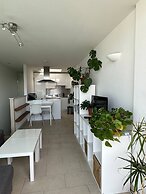Bright And Airy Islington Apartment