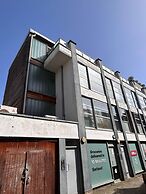 Bright And Airy Islington Apartment