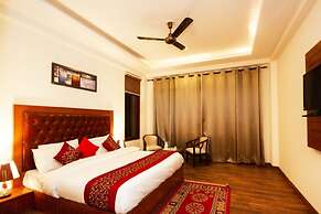 The Spruce Mansion Manali