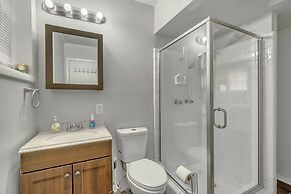 The Big Bamboo 4 Bedroom Home by RedAwning