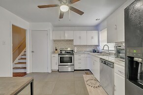 The Big Bamboo 4 Bedroom Home by RedAwning