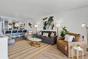 Lauloa 407 2 Bedroom Condo