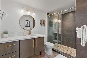 Lauloa 407 2 Bedroom Condo