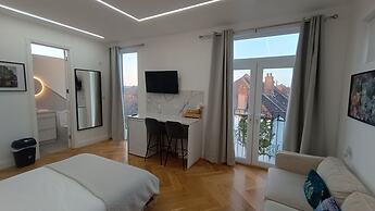 London Studios and Suites