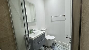 London Studios and Suites