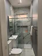 London Studios and Suites