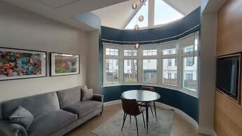 London Studios and Suites