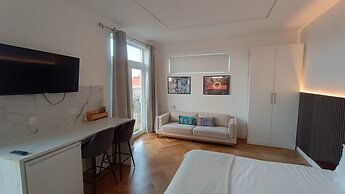 London Studios and Suites