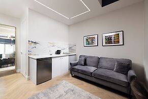 London Studios and Suites