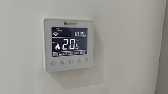 London Studios and Suites