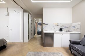 London Studios and Suites