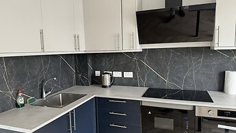 London Studios and Suites