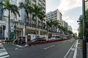 Spacious 1br Near Resorts World Manila Near Naia