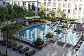 Spacious 1br Near Resorts World Manila Near Naia